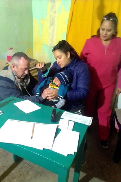Atencin_hospital_en_Pozo_del_Indio_pacientes.jpg