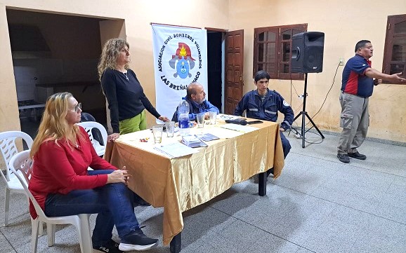 Bomberos_Voluntarios_en_Las_Piedritas_2.jpg