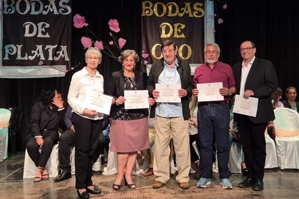 EES_26_Egresados_bodas_de_oro.jpg