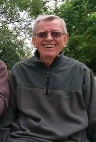 Hugo_Deschutter_con_hijo_2.jpg