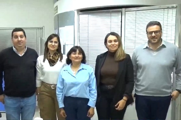 Lidia_Casasola_y_personal_Anses.jpg