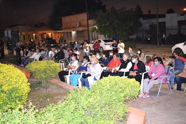 Misa_por_la_Paz_Ucrania_fieles.jpg