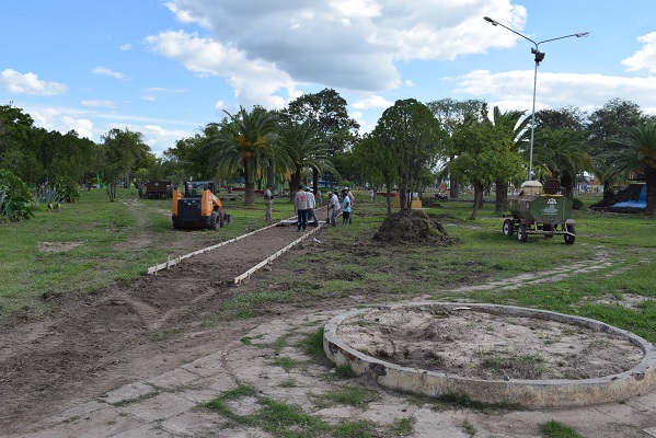 Paseo_de_la_Juventud_vereda.jpg