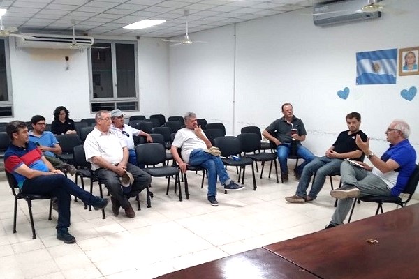 Reunin_CLA_INTA_en_saln.jpg