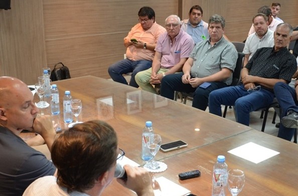 Reunin_Fechaco_con_dirigentes_y_Acip.jpg